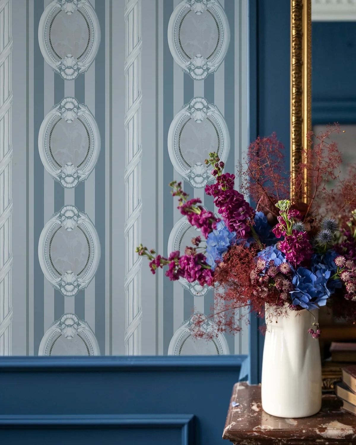 Isidore Leroy Cameo Wallpaper Blue
