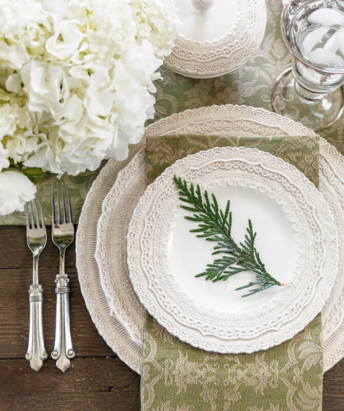DINNERWARE